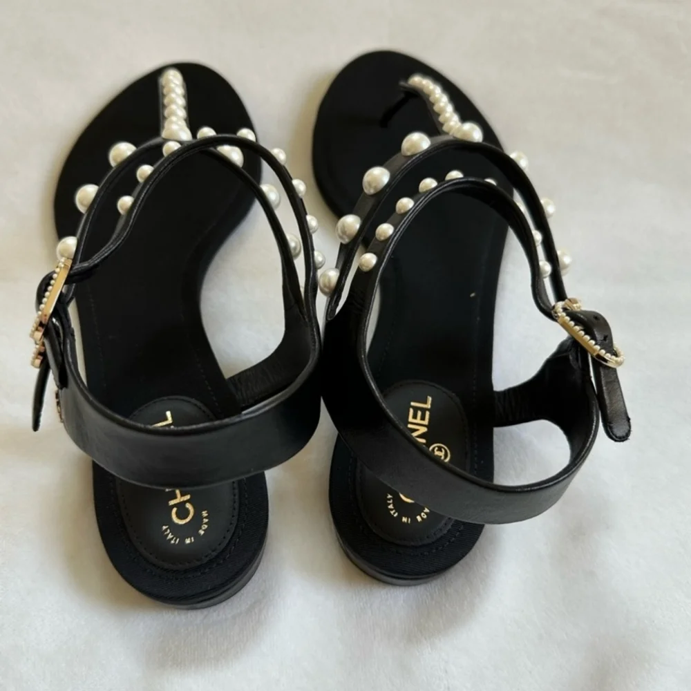 ‼️SOLD‼️Chanel Sandals - Picture 2 of 6